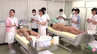 白嫩大奶网红演绎小保姆偷懒被主人绑起打屁股含大鸡巴