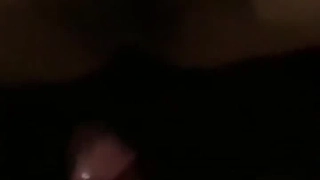 少女继兄被肌肉男拉伸紧致的肛门