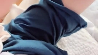 （主页更多精彩视频）“baba的鸡巴比我老公的舒服多了”这骚话秒射了