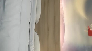 怜镜传说同床换妻加单男老公完事单男上单男粗大更持久妻子爽到极致