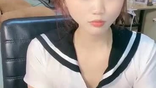[黑丝袜的诱惑] 「主人~今天我的脚脚很乾净?」