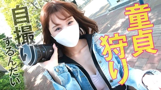 成熟的女同性恋自慰并面对她的继女