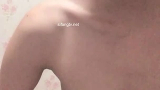 [粉色情人]哥哥帮我检查.mp4